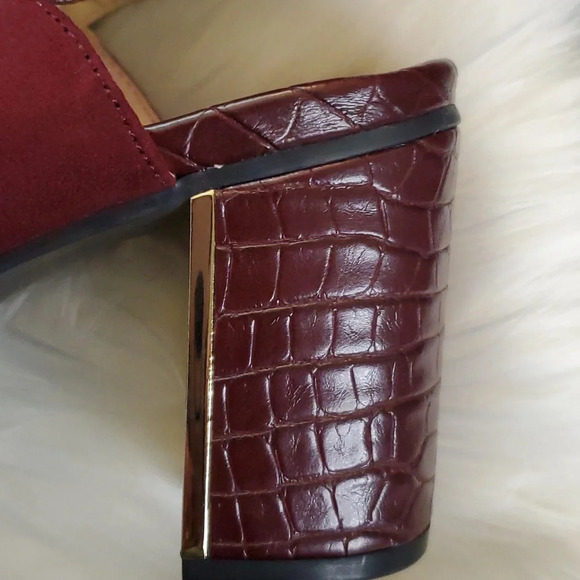 NEW Liz Claiborne Suede Like Burgundy,Gold and Textured Heel, Adjustable Buckle - Picture 9 of 15